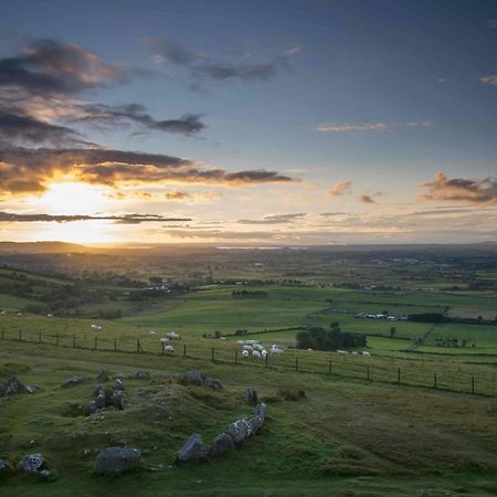 Loughcrew Megalithic Hostel Millbrook Exteriör bild