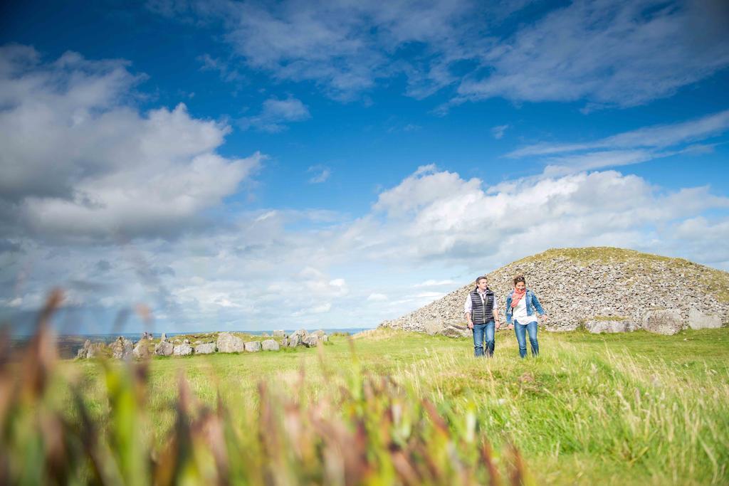 Loughcrew Megalithic Hostel Millbrook Exteriör bild